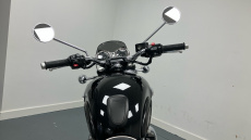 Triumph Bonneville T120 Jet Black